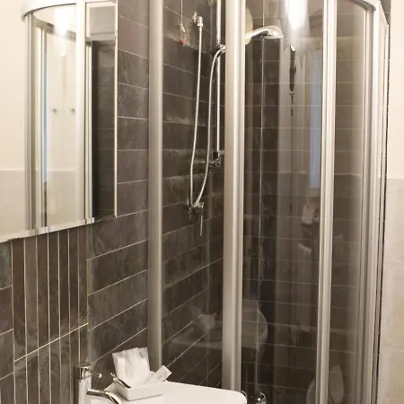 Hotel Relax *